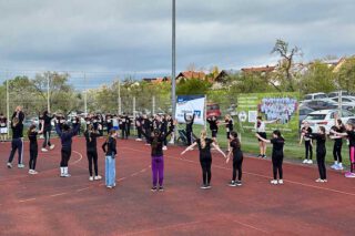 Vorbereitung Läuferinnen auf den Kirschblütenlauf in Kayh