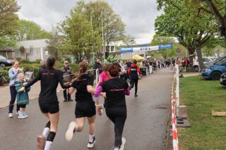 Zieleinlauf Teilnehmerinnen